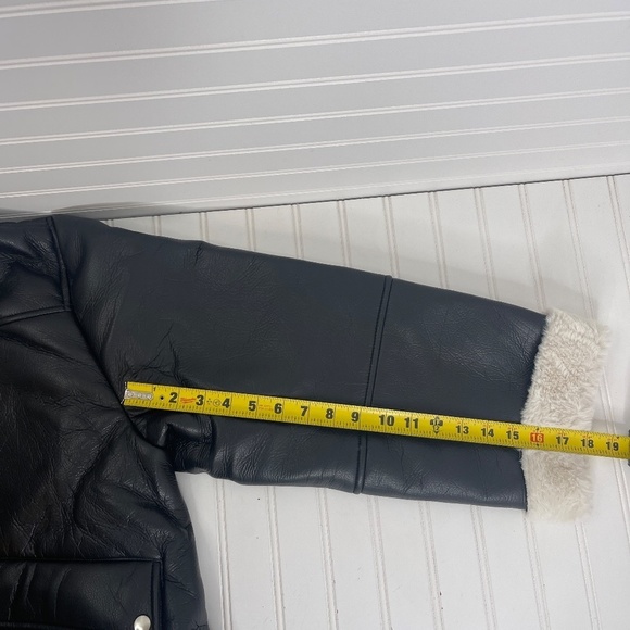 NWT Nasty Gal Women's Faux Fur/vegan leather Black Bomber Jacket Size 24 - Picture 7 of 11